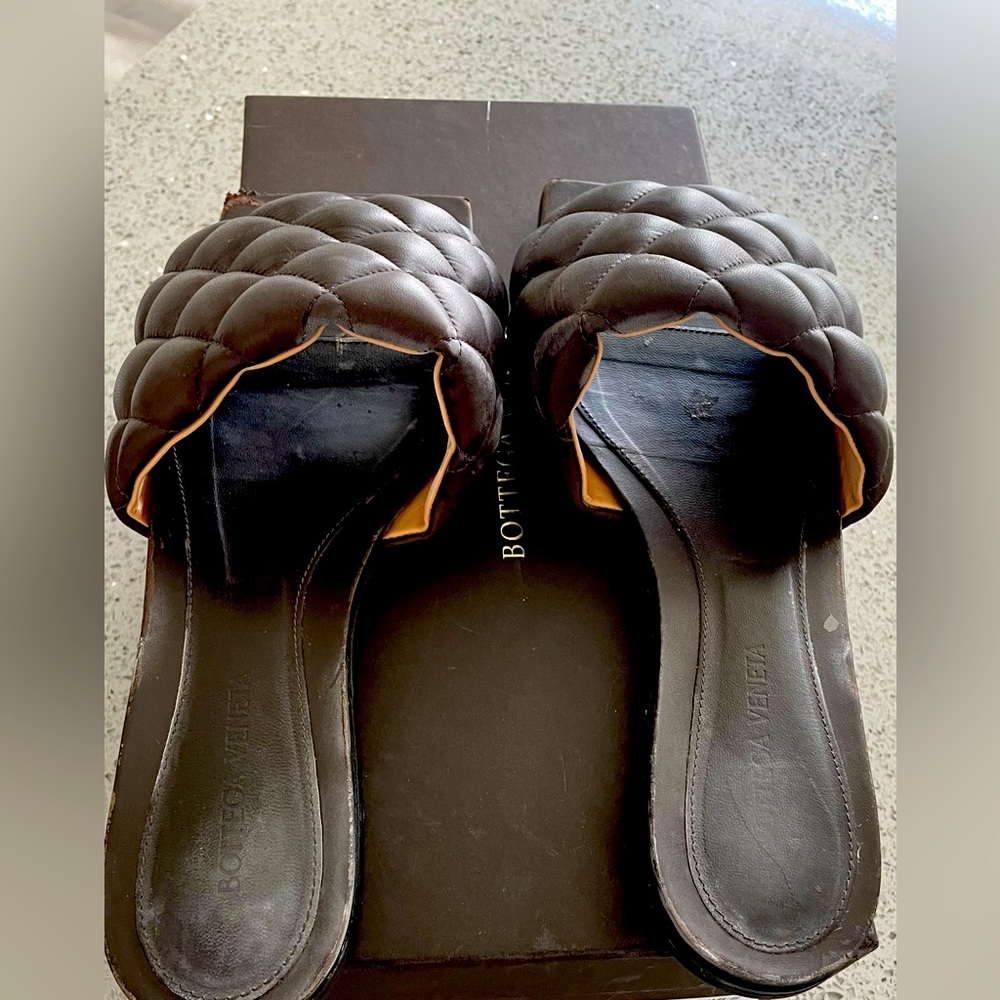 Bottega stitched mateless sandals size 40 chocolate colored.